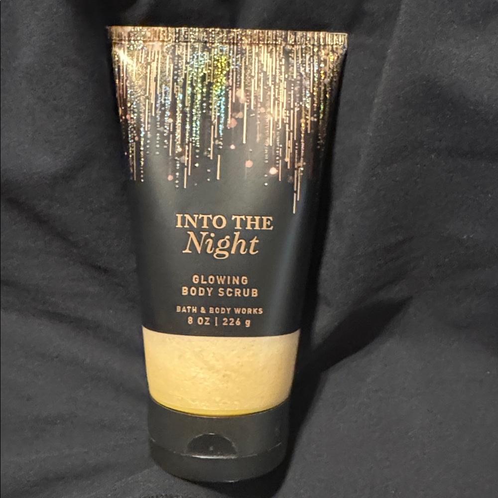 Bath & Body Works Into the Night Glowing Body Scrub - Black and Gold